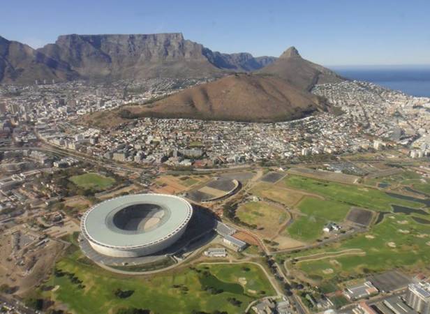 305355_135956873176007_125578620880499_147577_1142394774_n (2)