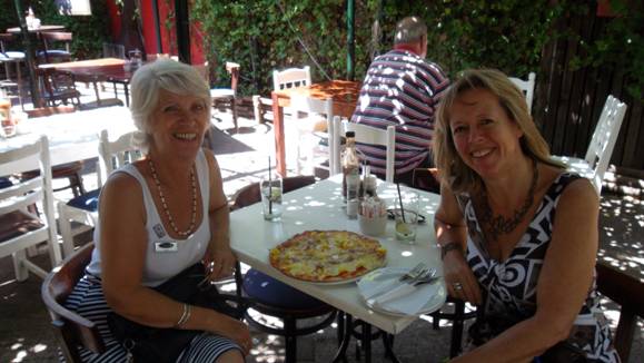 Susi and I at Oom Samies  Stellenbosch